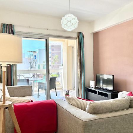 Sun Julz Apartments On The Beach Paphos ภายนอก รูปภาพ