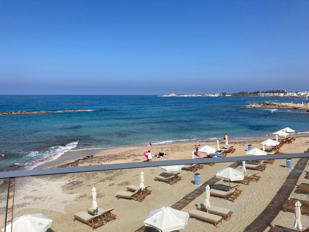 Sun Julz Apartments On The Beach Paphos ภายนอก รูปภาพ