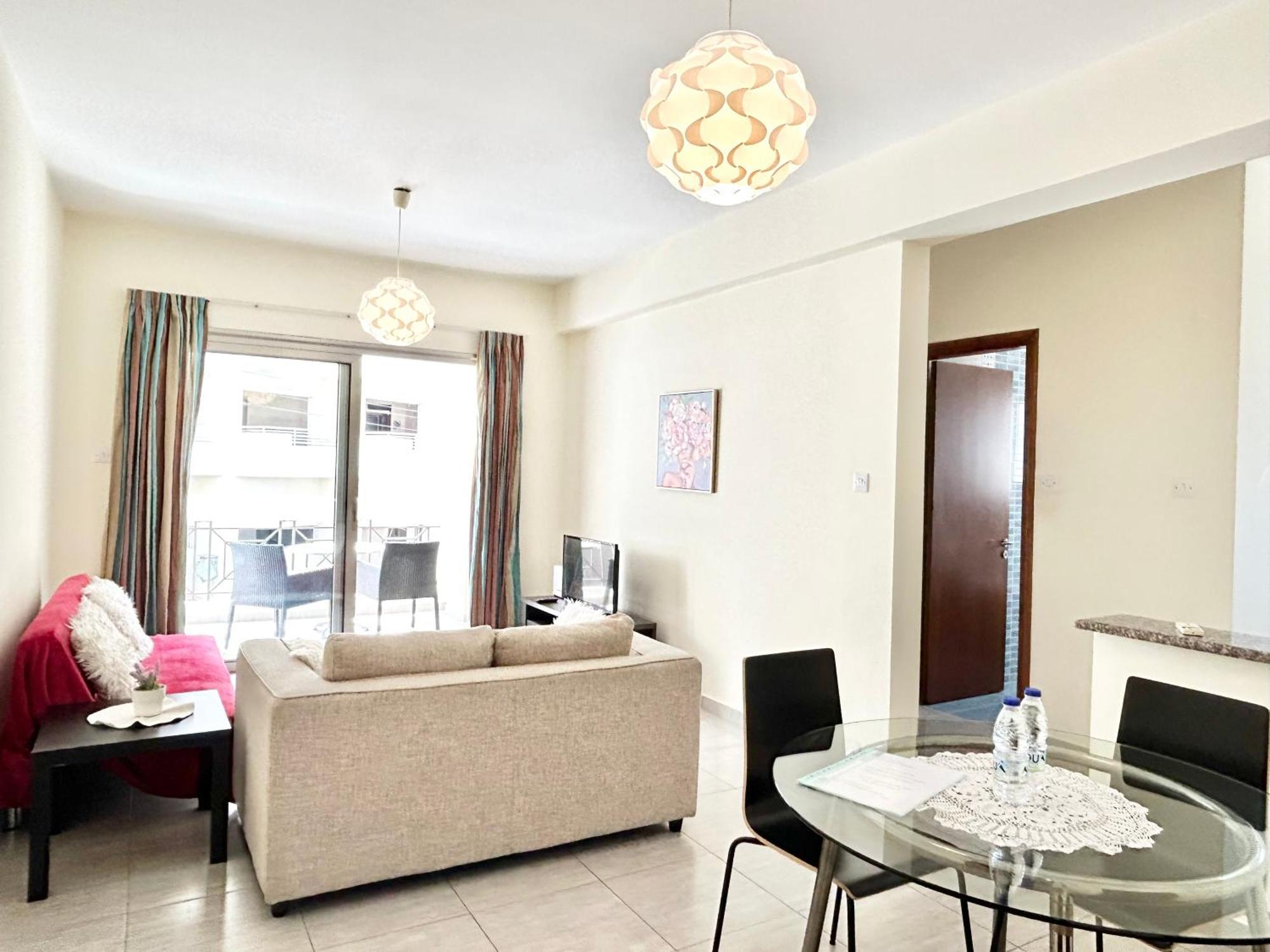 Sun Julz Apartments On The Beach Paphos ภายนอก รูปภาพ