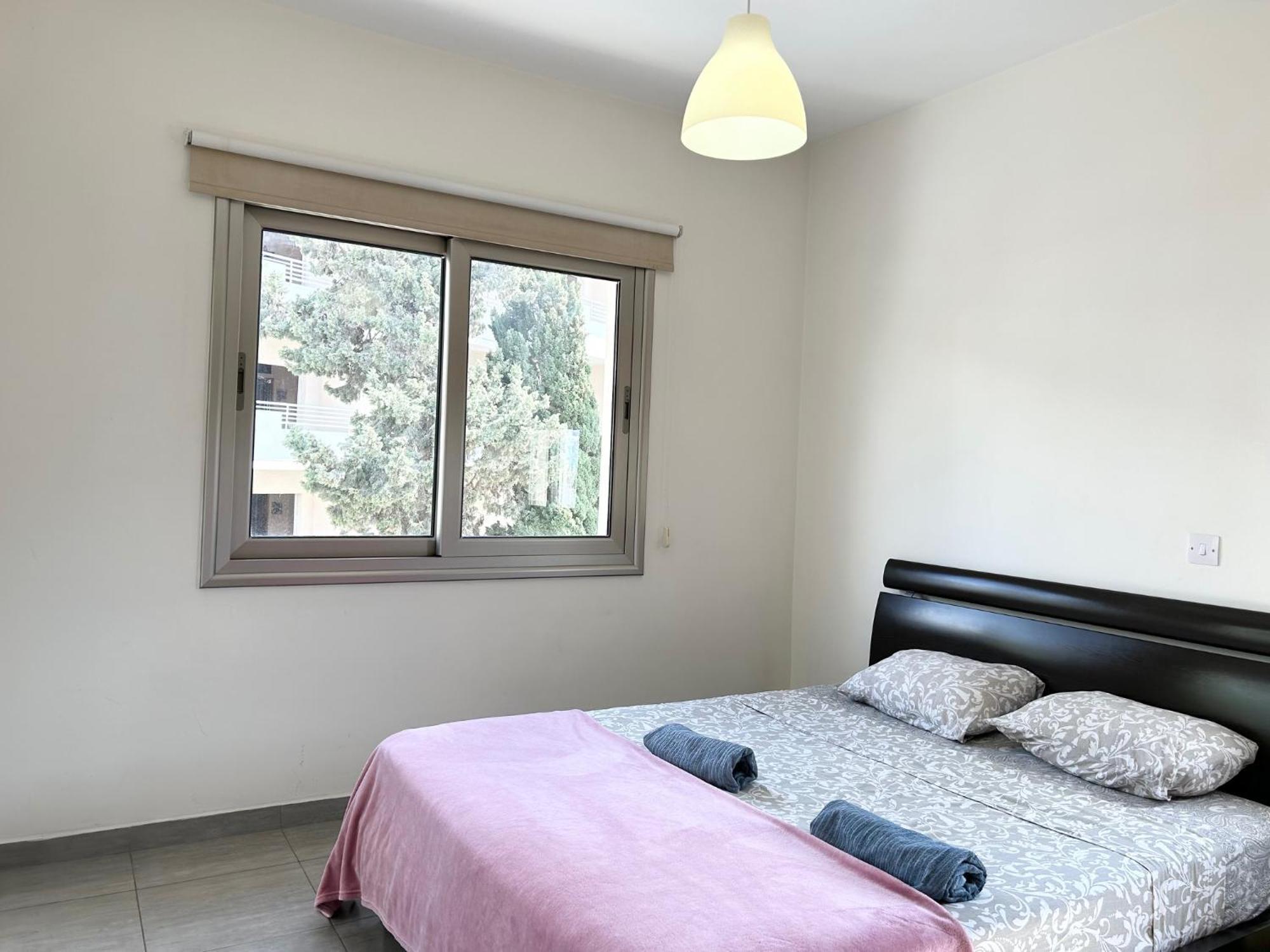 Sun Julz Apartments On The Beach Paphos ภายนอก รูปภาพ