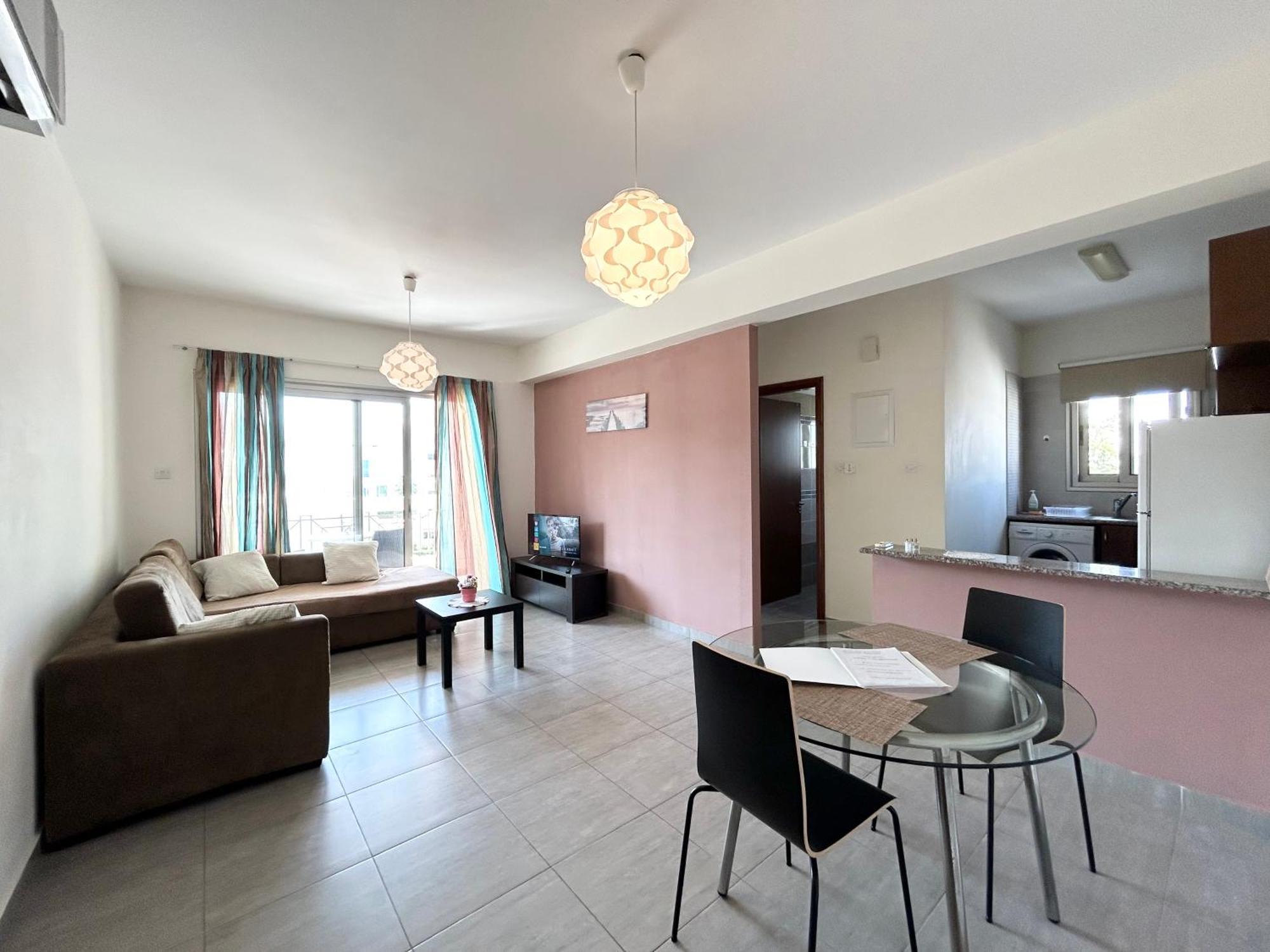 Sun Julz Apartments On The Beach Paphos ภายนอก รูปภาพ