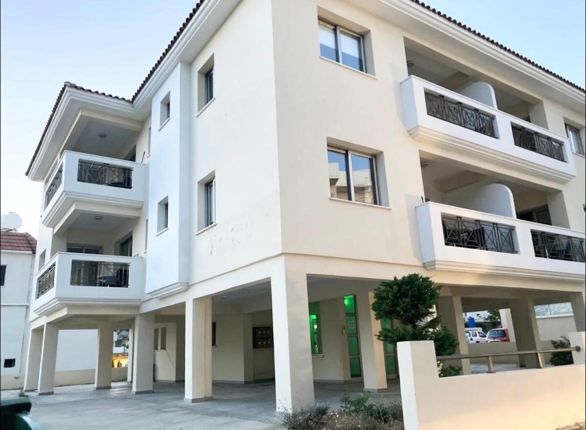 Sun Julz Apartments On The Beach Paphos ภายนอก รูปภาพ