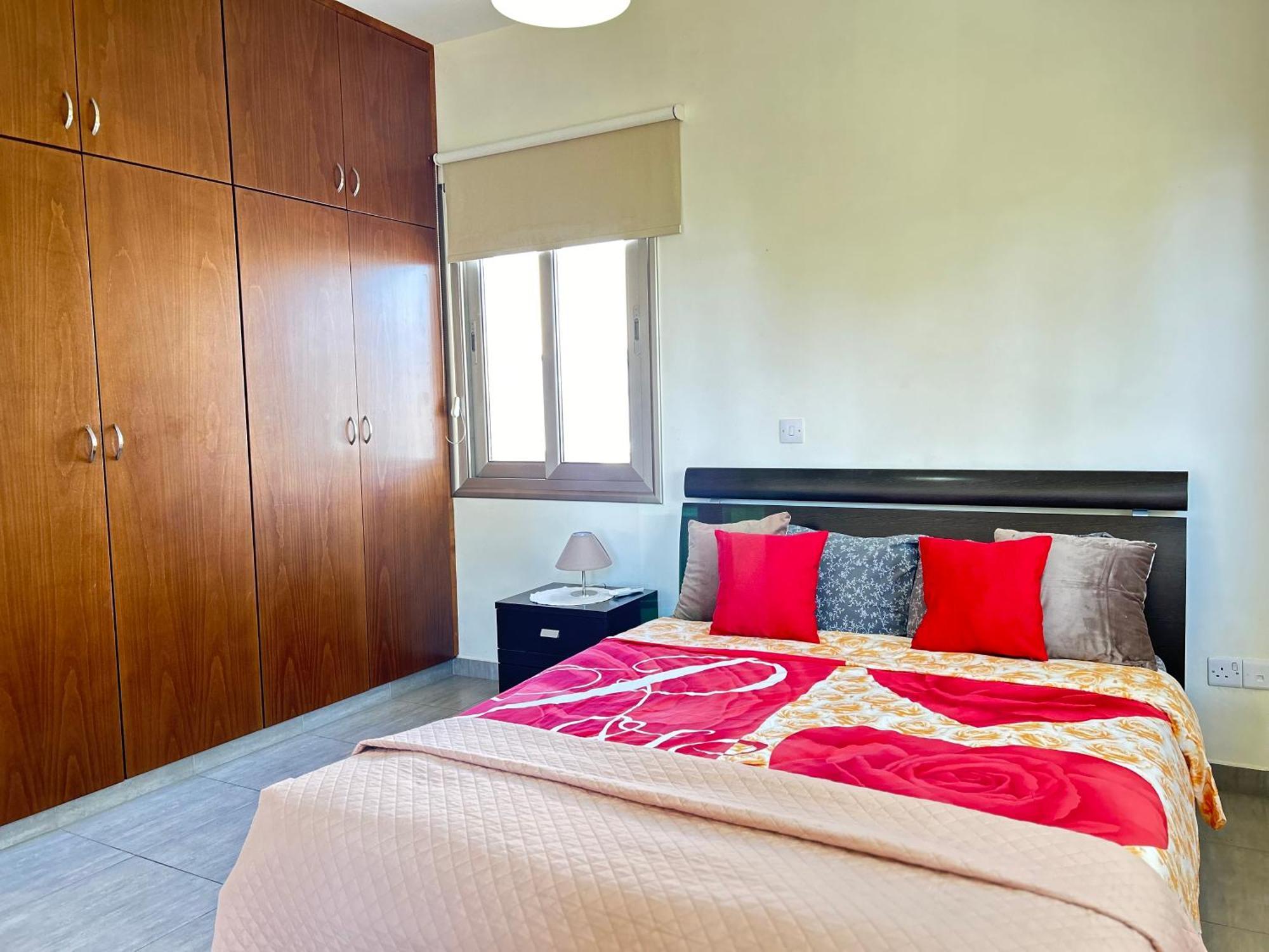 Sun Julz Apartments On The Beach Paphos ภายนอก รูปภาพ