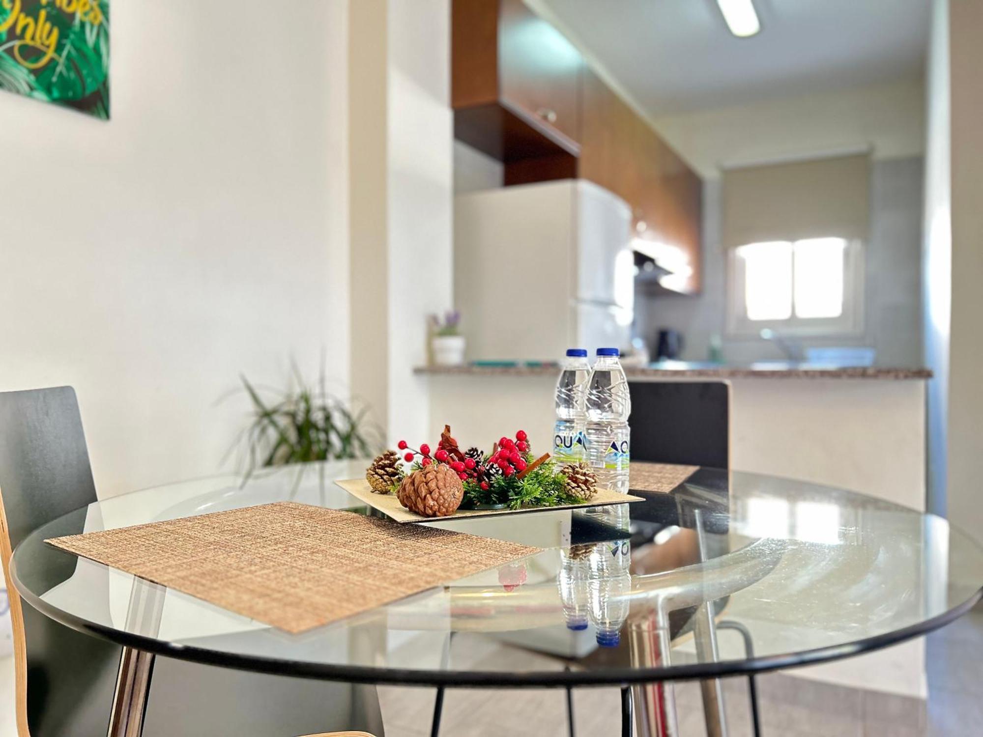 Sun Julz Apartments On The Beach Paphos ภายนอก รูปภาพ