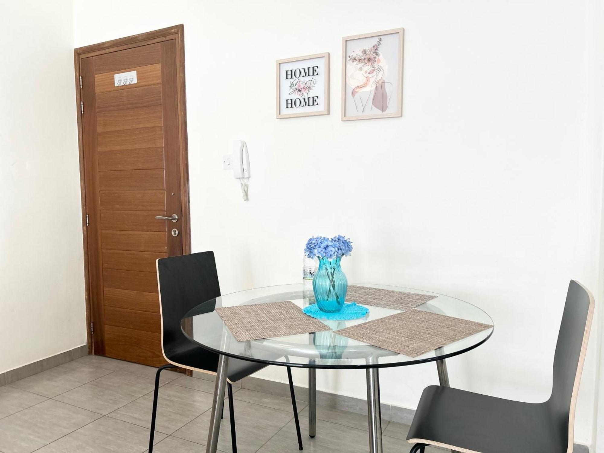 Sun Julz Apartments On The Beach Paphos ภายนอก รูปภาพ
